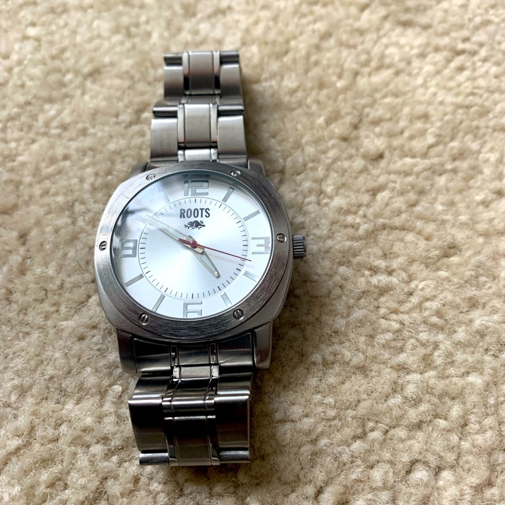 Roots Steel RS 101 stainless steel quartz mens watch
